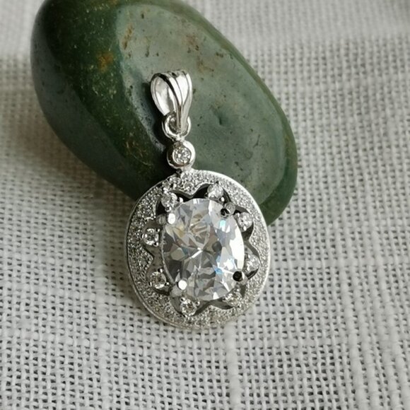 NEW Sterling Silver CZ pendant for necklace - Picture 4 of 4
